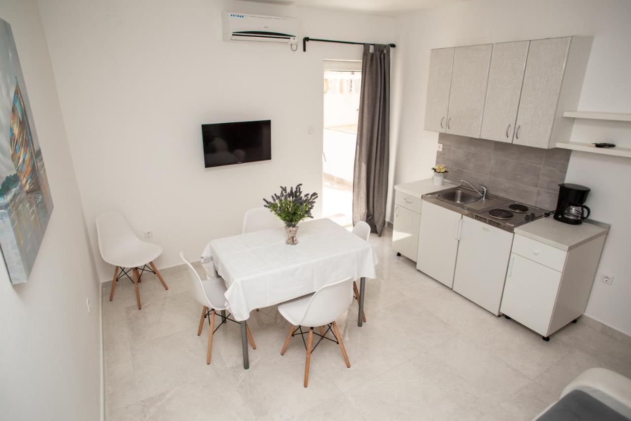 Apartment Katarina Novalja Bagian luar foto